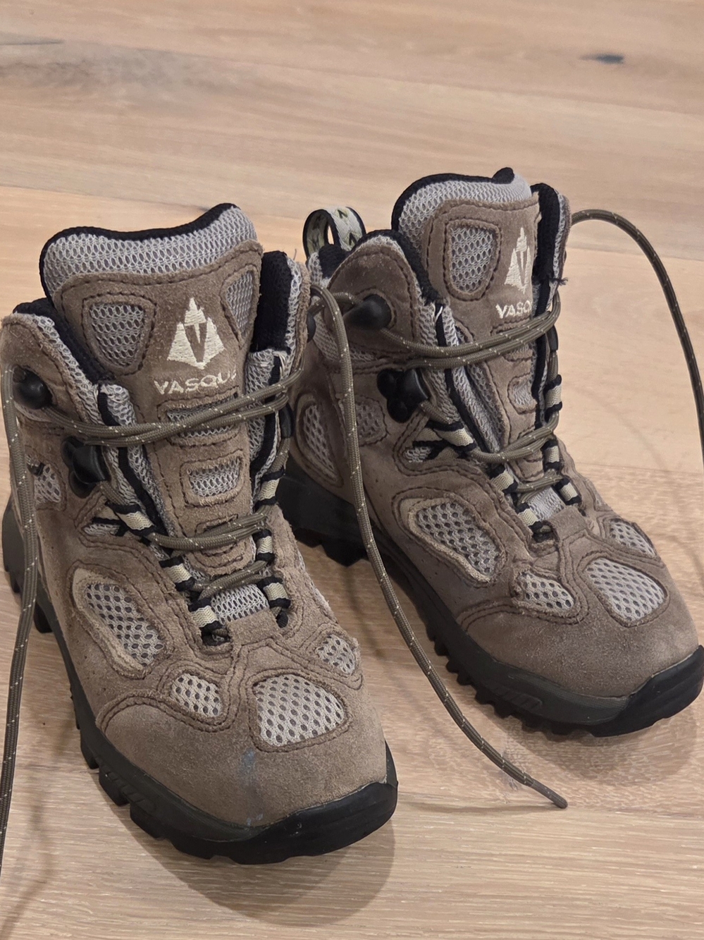 Vasque Kids Beige Suede Waterproof Hiking Boots